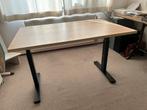 Verstelbaar bureau, Huis en Inrichting, Bureaus, Ophalen, In hoogte verstelbaar, Zo goed als nieuw, Bureau