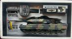 VERZAMEL OBJECT 1:24 RC Battletank Leopard2 A5 (KFOR editie), Ophalen of Verzenden, Nieuw, 1:32 tot 1:50, Tank
