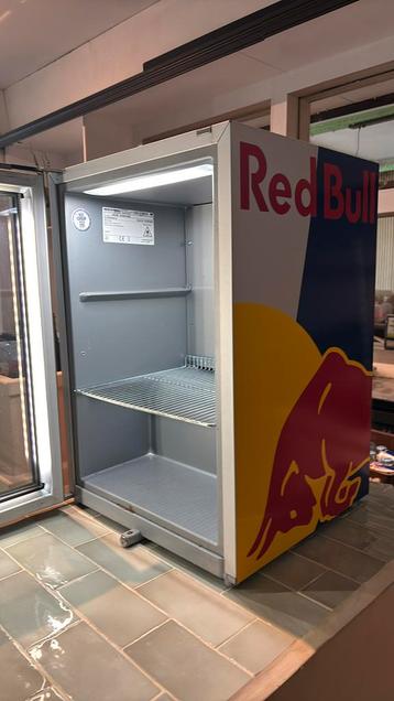 Redbull koelkast beschikbaar voor biedingen