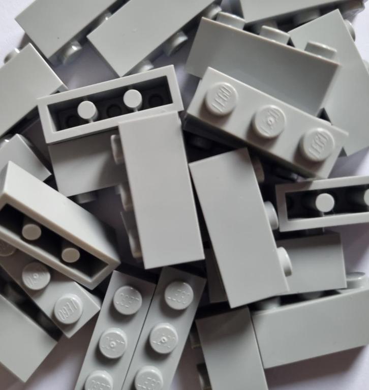 Lego 1x3 brick, Light blueish grey (per 50), Kinderen en Baby's, Speelgoed | Duplo en Lego, Nieuw, Lego, Losse stenen, Verzenden