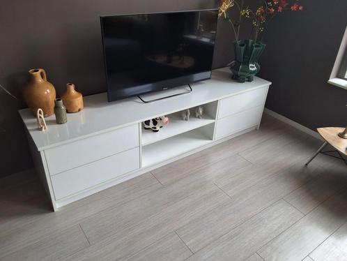 TV Meubel ( in prijs verlaagd), Huis en Inrichting, Kasten | Televisiemeubels, Gebruikt, Minder dan 100 cm, 200 cm of meer, 25 tot 50 cm