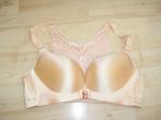 Beha met voorsluiting Vlinder Maat 40/90, Kleding | Dames, Ondergoed en Lingerie, Ophalen of Verzenden, Beige, BH