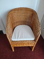 Rotan stoel met naturel kussen, Ophalen, Gebruikt, Riet of Rotan, 50 tot 75 cm