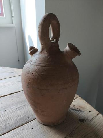 Oude waterkruik - Aardewerk beschikbaar voor biedingen