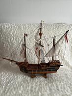 Model schip San Mary breedte 48 cm hoogte 44 cm, Hobby en Vrije tijd, Modelbouw | Boten en Schepen, Ophalen, Zo goed als nieuw