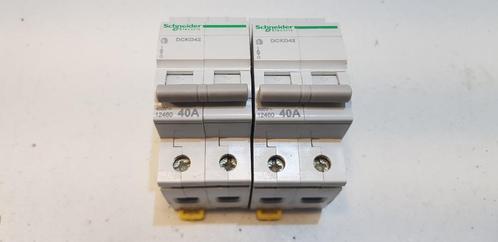 Schneider Groepenkast Hoofdschakelaar DCKD42 40A 415V (1x), Hobby en Vrije tijd, Elektronica-componenten, Gebruikt, Ophalen of Verzenden