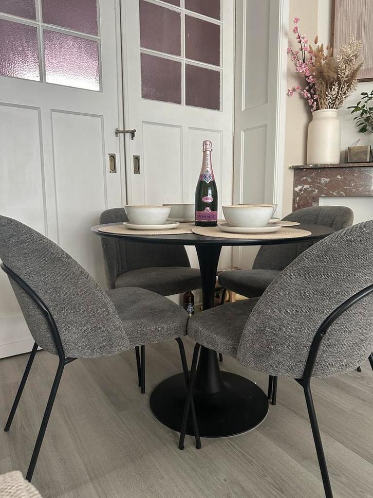 Set van 4 eetkamerstoelen van MOOS, Huis en Inrichting, Stoelen, Zo goed als nieuw, Vier, Ophalen