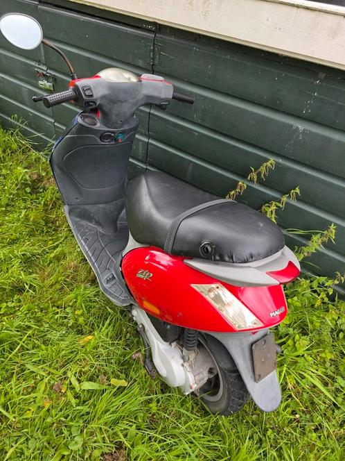 Piaggio zip 2000 2 takt, Fietsen en Brommers, Scooters | Piaggio, Zo goed als nieuw, Zip, Ophalen of Verzenden
