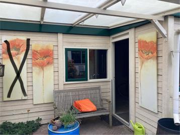 Klaprozen op canvas beschikbaar voor biedingen