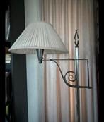 Smeedijzeren vloerlamp. In goede staat.  Uit begin 1900., Ophalen of Verzenden