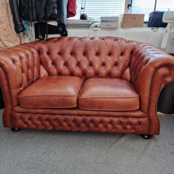 Chesterfield Springvale Leather..2 zits 
