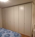 Witte slaapkamerkast Hulsta van vloer tot plafond, Huis en Inrichting, Ophalen, Overige materialen, Met deur(en), Gebruikt
