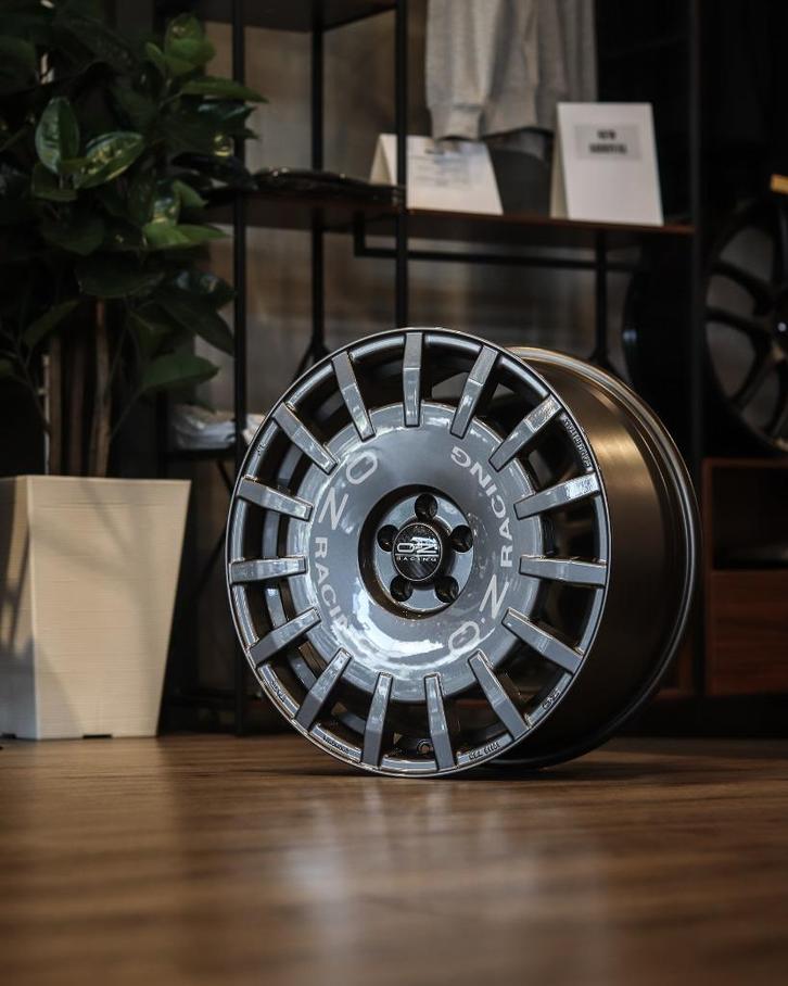 OZ Rally Racing Zwart Wit GunMetal Diverse maten 17 18 19, Auto diversen, Tuning en Styling, Ophalen of Verzenden