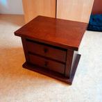 Houten bijzettafel / nachtkastje, Ophalen, Gebruikt, 55 tot 70 cm, 45 tot 65 cm