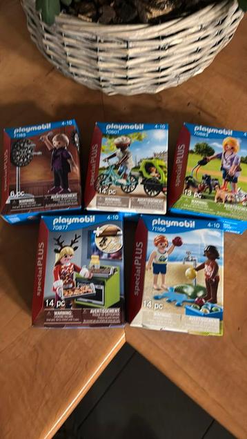 Playmobiel poppetjes / 5 maal nieuw beschikbaar voor biedingen