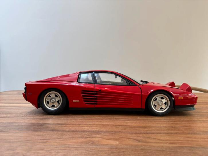 Ferrari Testarossa - Pocher Rivarossi - 1:8, Hobby en Vrije tijd, Modelauto's | 1:5 tot 1:12, Gebruikt, Auto, Ophalen