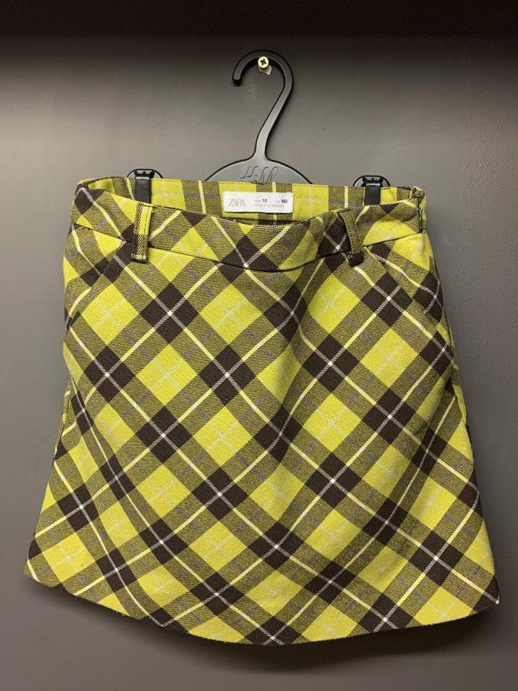 Mooie Zara Broek Rokje mt 140, Kinderen en Baby's, Kinderkleding | Maat 140, Zo goed als nieuw, Meisje, Broek, Ophalen of Verzenden