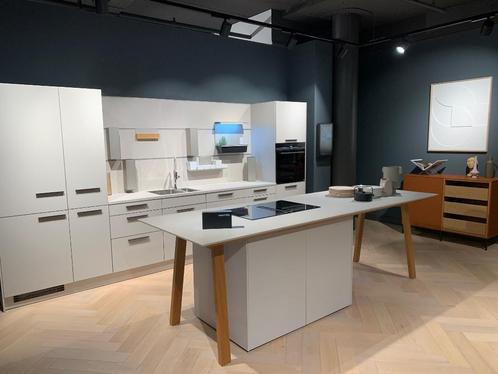 next125 showroomkeuken met kooktafel, Huis en Inrichting, Keuken | Complete keukens, Nieuw, Overige typen, Overige kleuren, Composiet