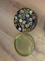 Koekblik met bierdopjes, Verzamelen, Ophalen of Verzenden, Gebruikt, Reclamebord, Plaat of Schild