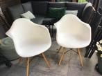2 witte kuipstoelen, Huis en Inrichting, Stoelen, Gebruikt, Twee, Wit, Ophalen