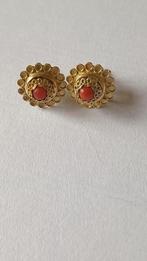 Antieke gouden oorstekers met Bloedkoraal, 14 krt, Sieraden, Tassen en Uiterlijk, Antieke sieraden, Verzenden, Goud, Oorbellen