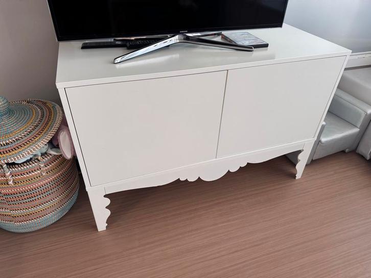 Witte TV Kast met Barok details 120cm x 70cm /50cm diep, Huis en Inrichting, Kasten | Televisiemeubels, Gebruikt, Minder dan 100 cm