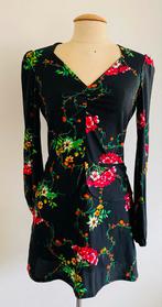 Bloemenjurkje Maat 34, Zwart, Ophalen of Verzenden, Zo goed als nieuw, Maat 34 (XS) of kleiner