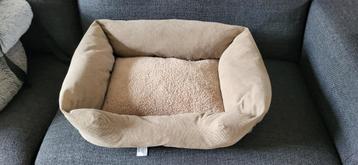 Hondenmand voor kleine hond of pup beschikbaar voor biedingen