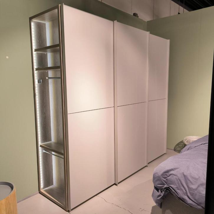 NIEUW: Tilders Slaapkamerkast Marcato 2.0 Zweefdeurkast, Huis en Inrichting, Kasten | Kledingkasten, Nieuw, 200 cm of meer, 200 cm of meer