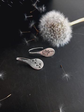 Zilveren paardenbloem oorbellen, dandelion, good luck beschikbaar voor biedingen