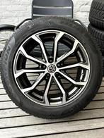 Winterbanden 18 inch Volkswagen Tiguan II 2016-2024, Auto-onderdelen, Banden en Velgen, Ophalen, 18 inch, Gebruikt, Banden en Velgen