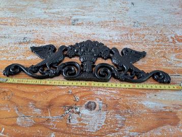 Gietijzeren ornament 2 duifjes beschikbaar voor biedingen