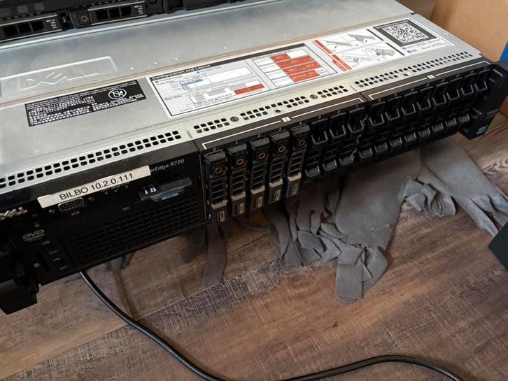 Dell R720 rackserver, Computers en Software, Servers, Gebruikt, 2 tot 3 Ghz, Hot swappable onderdelen, Ophalen