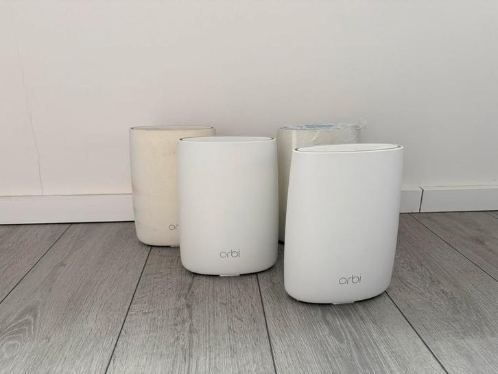 Netgear Orbi RBR50 WiFi Systeem, Computers en Software, Routers en Modems, Gebruikt, Ophalen of Verzenden