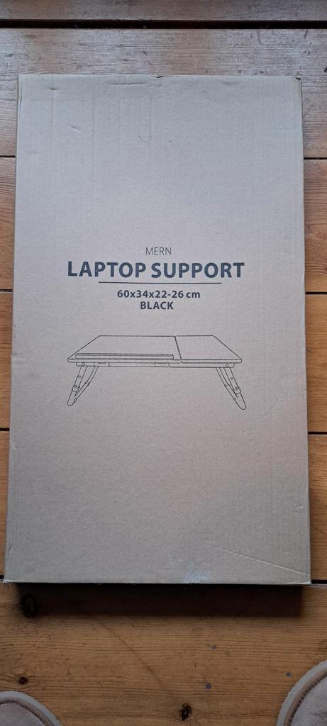 Laptophouder verstellbaar tafeltje JYSK MERN / MEJLBY nieuwe, Computers en Software, Laptopstandaarden, Nieuw, In hoogte verstelbaar