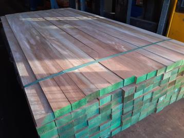 Partij 45 stuks Meranti 40x70x2250mm - weg=weg  beschikbaar voor biedingen