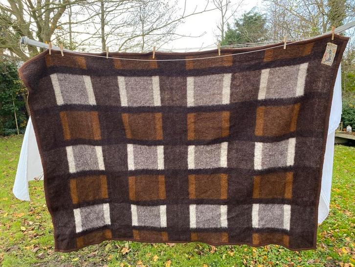 AaBe bruin geruite wollen deken, Huis en Inrichting, Slaapkamer | Beddengoed, Gebruikt, Deken of Dekbed, Eenpersoons, Ophalen of Verzenden