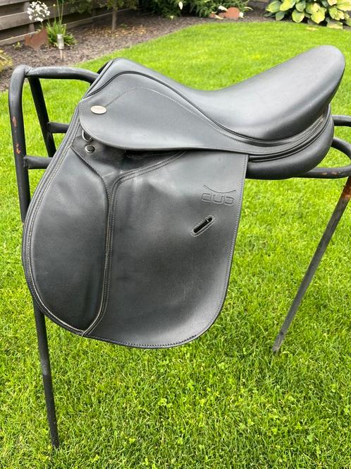 Tekna 15 inch veelzijdigheidszadel, Dieren en Toebehoren, Paarden en Pony's | Zadels, Zo goed als nieuw, Ophalen of Verzenden
