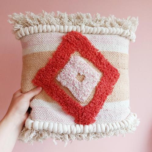 Kussen Sass & Belle, 40 x 40, Nevada tufted diamond katoen, Huis en Inrichting, Woonaccessoires | Kussens, Zo goed als nieuw, Beige