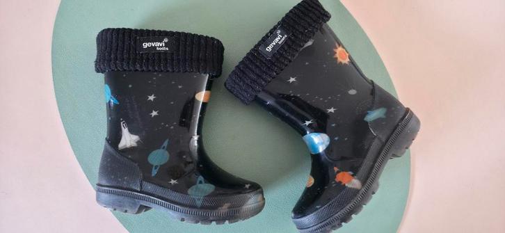 Gevavi gevoerde kinder peuter regenlaarsjes planeten mt 24, Kinderen en Baby's, Kinderkleding | Schoenen en Sokken, Zo goed als nieuw