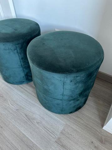 2x groene poef fluweel  beschikbaar voor biedingen
