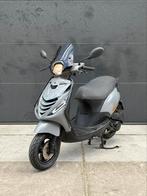 PIAGGIO ZIP 4T 2V SNOR/BROM 2014 FULL OPTION NARDO GREY, Ophalen, Maximaal 45 km/u, Zip, Zo goed als nieuw