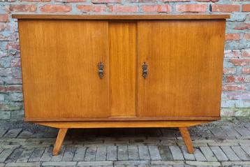 Vintage, design kastje. Dressoir. Jaren 60  beschikbaar voor biedingen