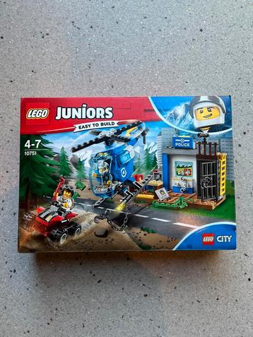 LEGO Juniors 10751 Politiehelikopter achtervolging beschikbaar voor biedingen