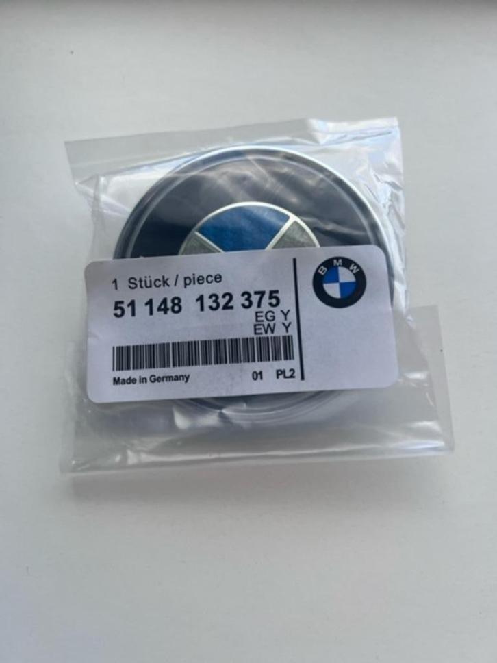 BMW embleem logo 74mm carbon blauw wit achterkant kofferbak, Auto diversen, Tuning en Styling, Ophalen of Verzenden