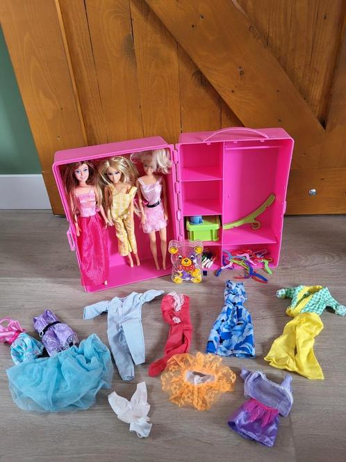 Grote Barbie set vintage, Barbiekleding schoenen make up etc, Kinderen en Baby's, Speelgoed | Poppen, Gebruikt, Barbie, Ophalen