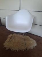 Witte stoel replica Vitra Eames DAR kuipstoel, Huis en Inrichting, Stoelen, Ophalen, Kunststof, Wit, Kuip
