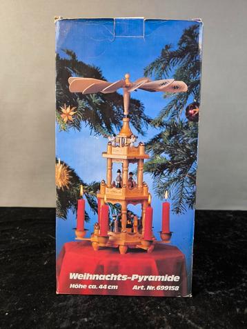 Duitse kerstpyramide met 3 verdiepingen en OVP  beschikbaar voor biedingen