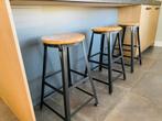 Barkrukken / barstoelen zwart staal met hout, Huis en Inrichting, Barkrukken, Ophalen, Met voetsteun, 60 tot 90 cm, Zo goed als nieuw