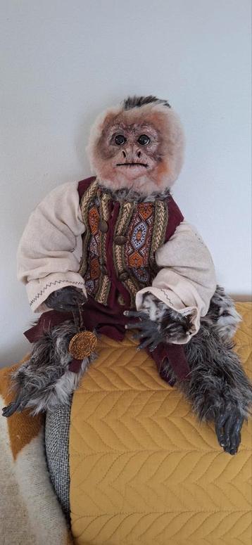 Realistische replica aapje uit Pirates of the Caribbean beschikbaar voor biedingen